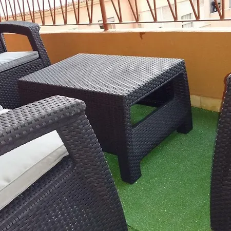 Diseno, Calidad, Tranquilidad, Y Muy Centrico Alicante